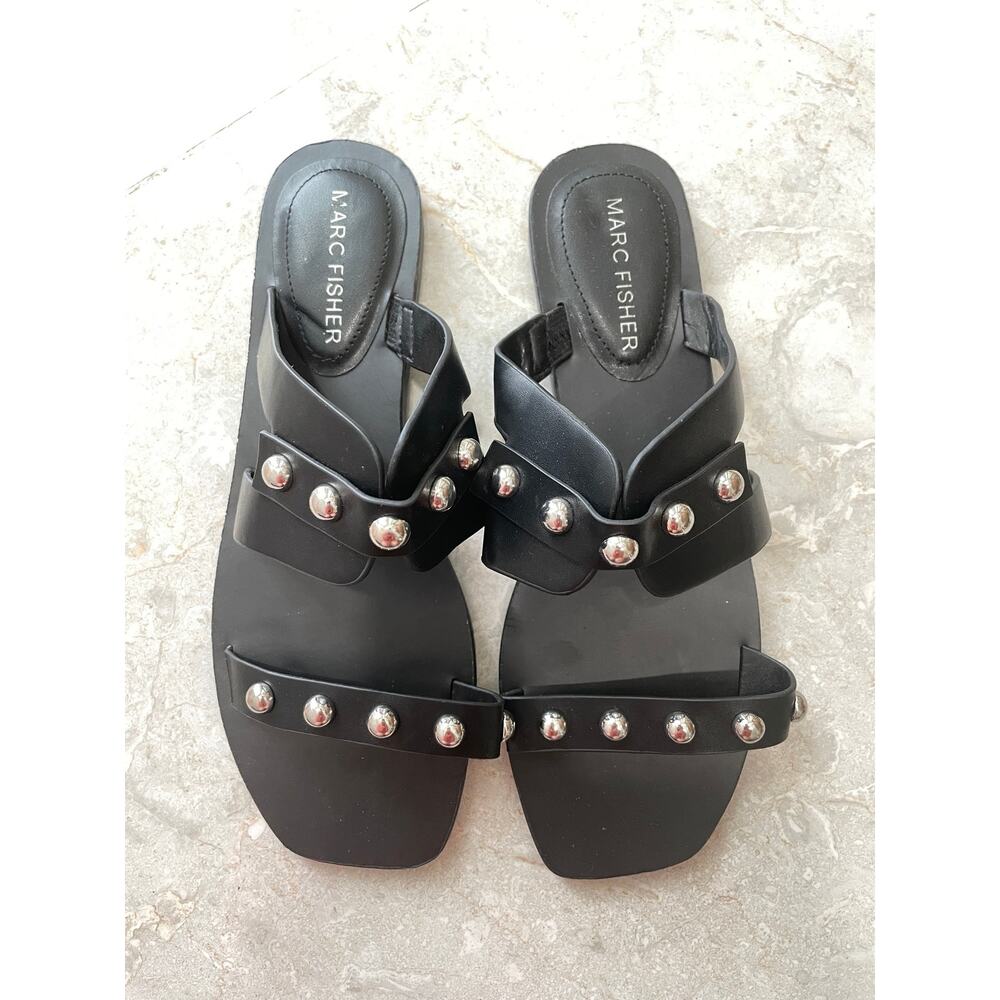 Marc Fisher Burlina Studded Flip Flops Sandals Womens 7 Black Faux Leather Flats - Picture 2 of 9